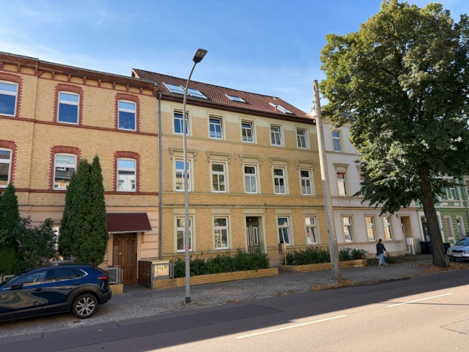 Vorderansicht Wohnhaus Etagenwohnung K�then