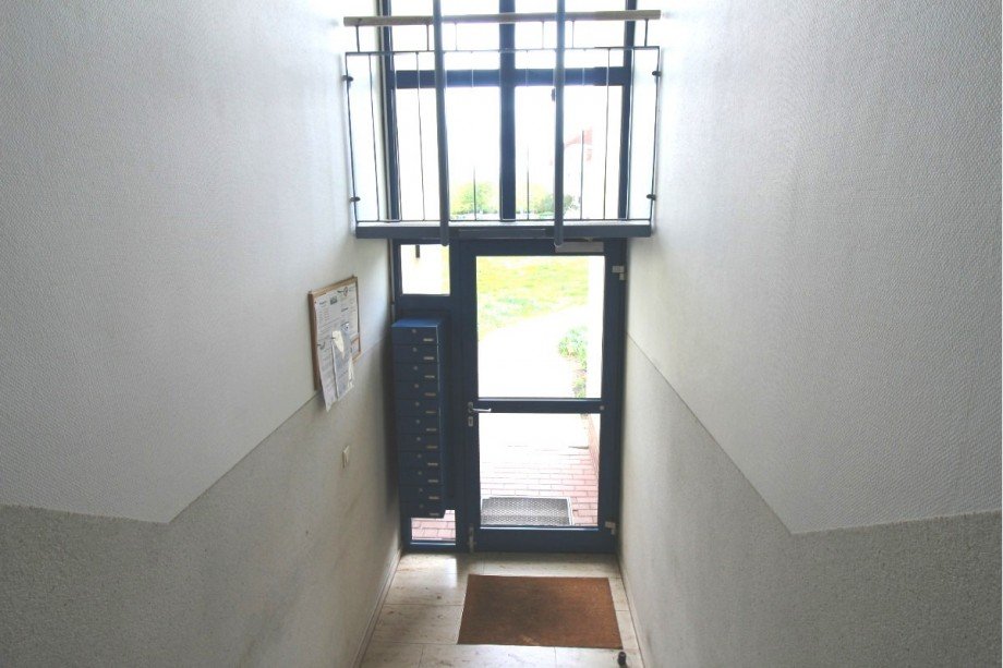 Hauseingang Dachgeschosswohnung K�then/ Anhalt