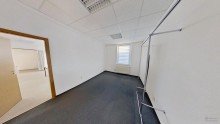 4.B�roraum Gro�z�gige B�roeinheit im 1. Obergeschoss in gepflegtem Gesch�ftshaus