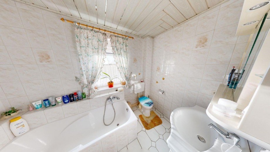 Badezimmer Einfamilienhaus Trinum