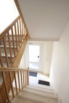 Treppenhaus PROVISIONSFREI!!! Schicke Renditewohnung in zentrumsnaher Lage