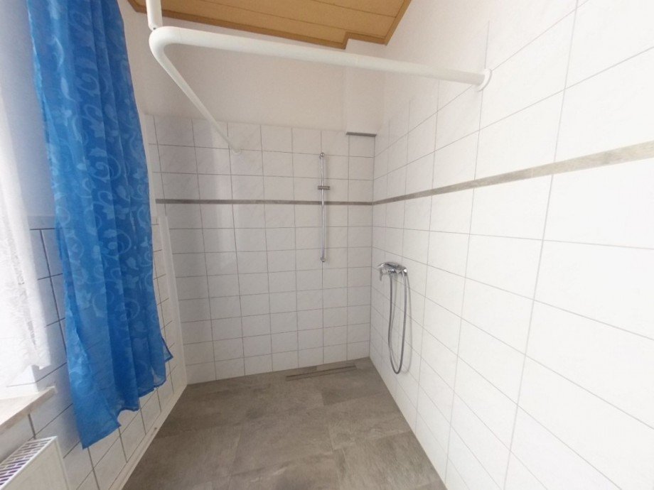 Badezimmer im EG Mehrfamilienhaus K�then