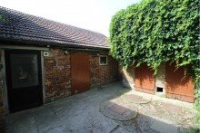 Innenhof mit Nebengelass PROVISIONSFREI!!! H�bscher Klinkerbau am Stadtrand sucht neuen Hausherrn