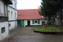 Blick auf Nebengeb�ude PROVISIONSFREI!!! Interessantes Stadthaus in verkehrsg�nstiger Lage