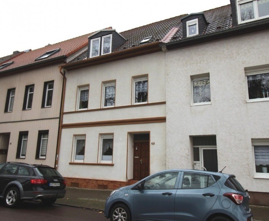 Vorderansicht Wohnhaus Reihenmittelhaus K�then
