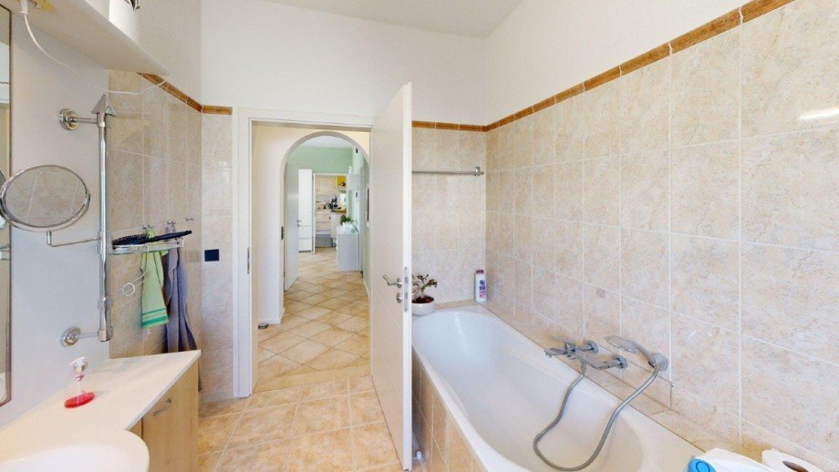 Bad im EG Einfamilienhaus W�rbzig