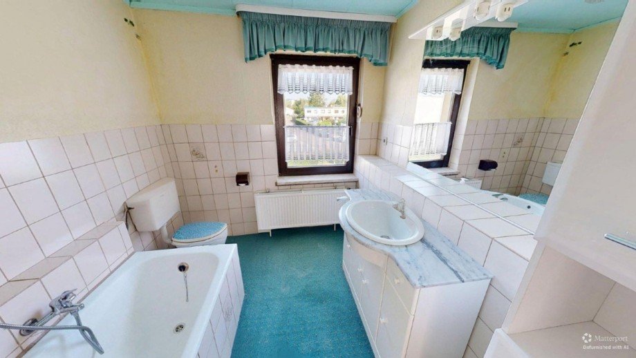 Badezimmer Reihenendhaus Gr�bzig