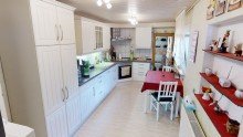K�che PROVISIONSFREI!!! Schicke Doppelhaush�lfte mit Pool und Garten
