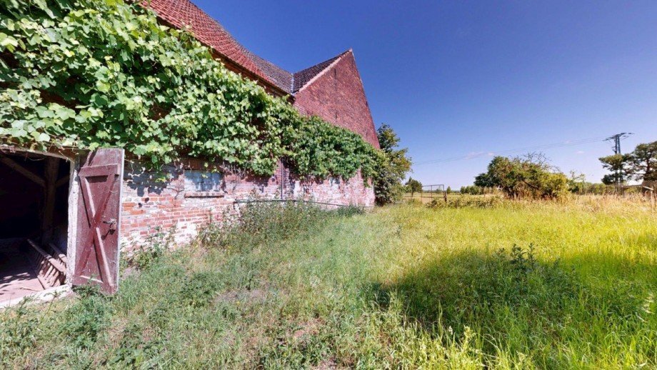 Bauerngehoft-Zum-Kleinen-Preis-06242025_081008 Bauernhaus Aken