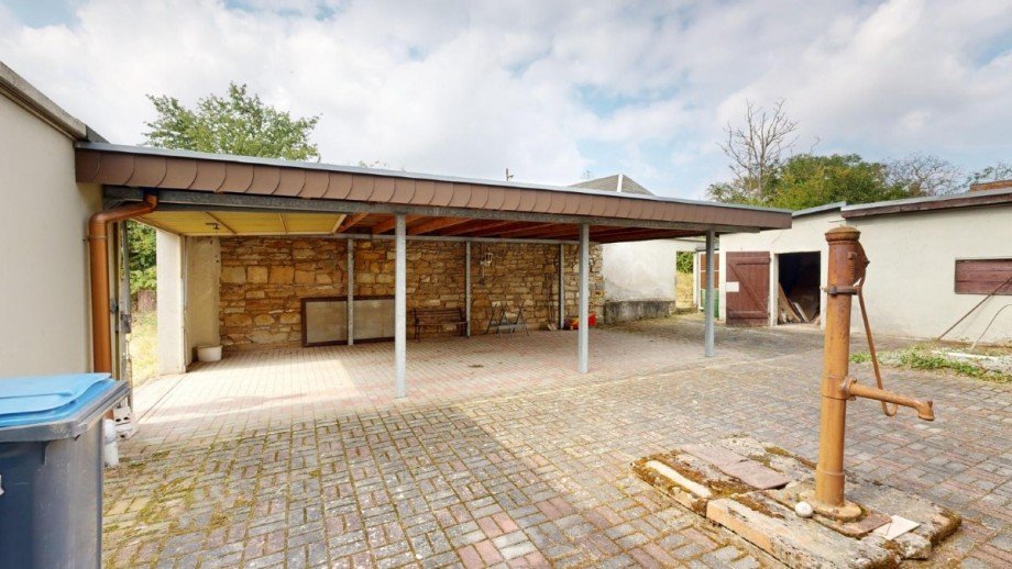 Blick in den Hof Einfamilienhaus Osternienburger Land