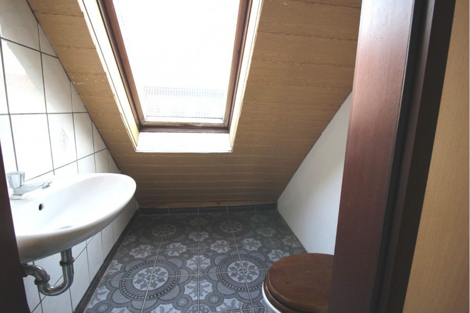 G�ste-WC im DG Reihenhaus Aken