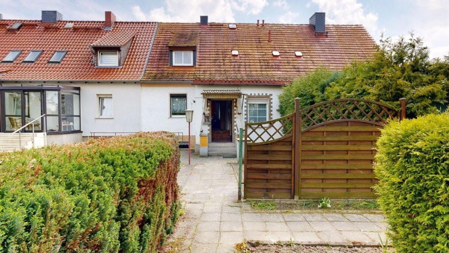 Ansicht Eingangsbereich Reihenmittelhaus Hinsdorf