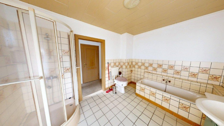 Badezimmer Doppelhaush�lfte K�then