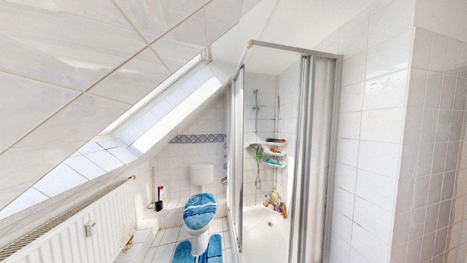 Badezimmer Dachgeschosswohnung K�then