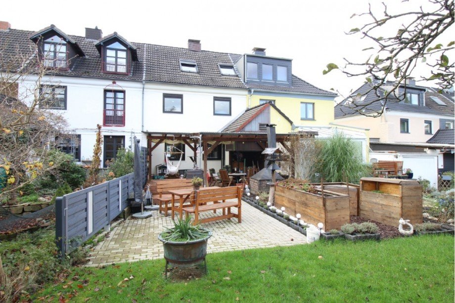 R�ckansicht mit Terrasse Reihenmittelhaus Dortmund