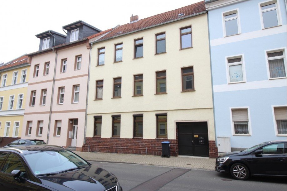Vorderansicht Mehrfamilienhaus K�then/ Anhalt