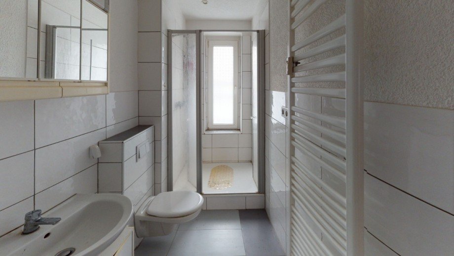 Ansicht Badezimmer Mehrfamilienhaus K�then/ Anhalt