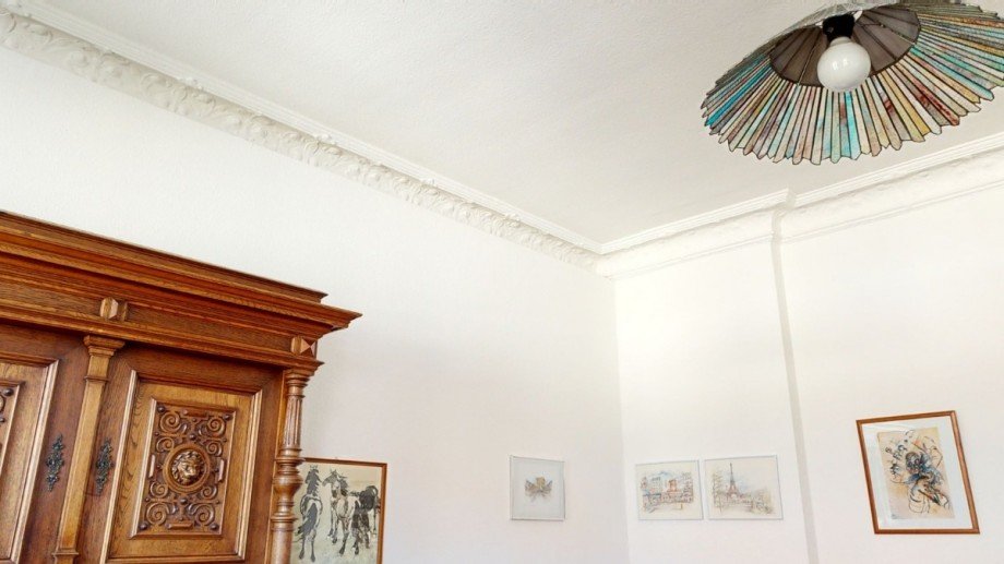 Stuckelemente im Wohnzimmer Etagenwohnung K�then