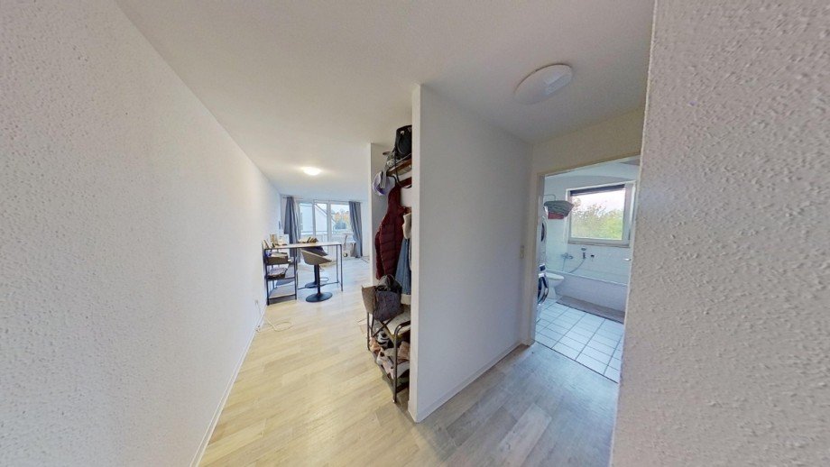 kleiner Zwischenflur Dachgeschosswohnung K�then