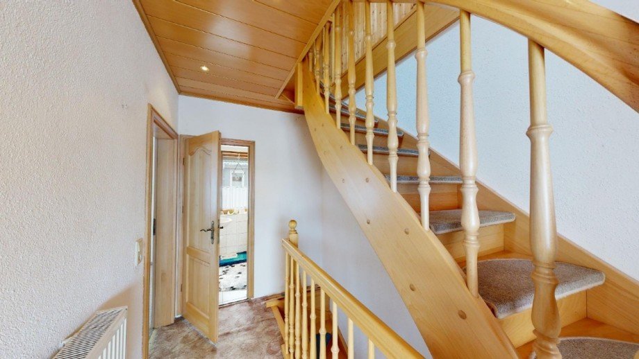 neuwertige Treppenanlage Reihenmittelhaus Aken
