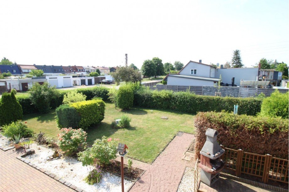 Blick in den Garten Doppelhaush�lfte K�then