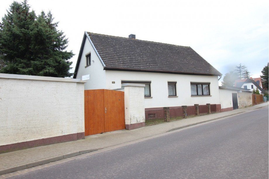 Ansicht von Stra�e aus Einfamilienhaus K�then