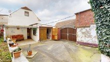 Innenhof mit Hintergeb�ude Ohne K�uferprovision!!! Stattliches Wohnhaus mit viel Platz und zus�tzlicher Mieteinnahme