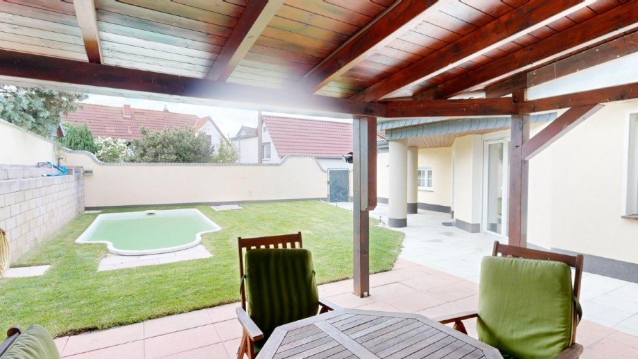 Blick in den Garten Einfamilienhaus Micheln
