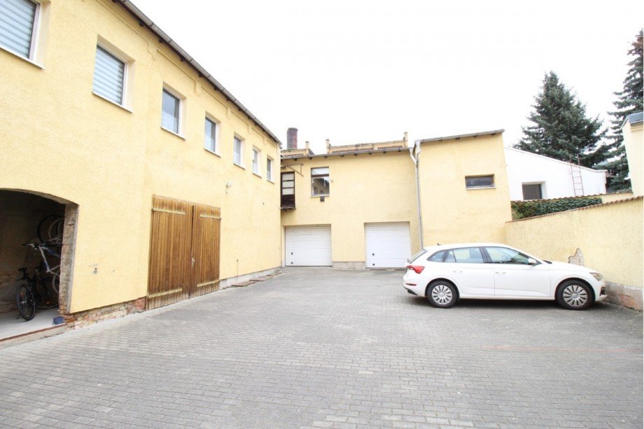 Hinterhaus Wohn- / Gesch�ftshaus K�then