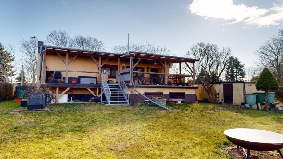 R�ckansicht Einfamilienhaus W�rbzig