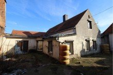 seitliche Ansicht Wohnhaus PROVISIONSFREI!!! Wohnhaus auf dem Lande zum Sanieren