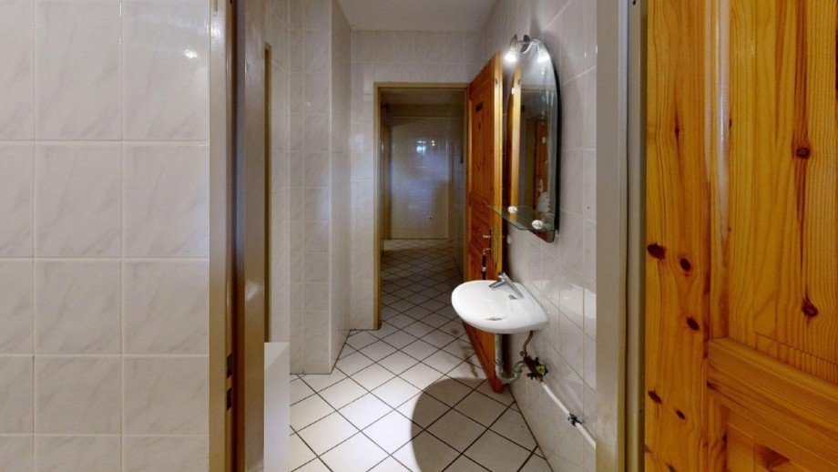 WC-Anlage Gewerbe Reihenmittelhaus K�then