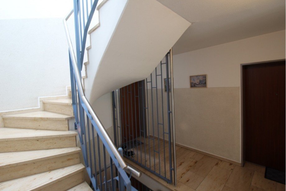 Hausflur Erdgeschosswohnung K�then