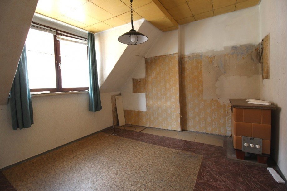 Wohnraum im DG Reihenendhaus K�then