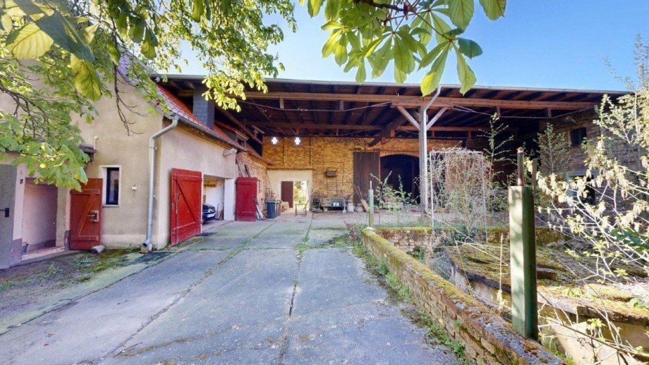 Blick auf Scheune Einfamilienhaus Bitterfeld-Wolfen