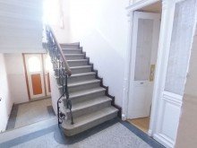 Treppenhaus Mit ein wenig Aufwand verhelfen Sie dem Schmuckst�ck zu neuem Glanz