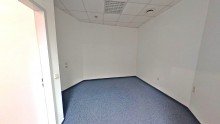 Aufenthaltsbereich Vielseitig nutzbare Gewerbeeinheit im Erdgeschoss ? B�ro oder Praxis mit optionaler Einliegerwohnung