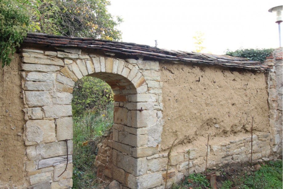 Mauer im Garten Bauernhaus Wulfen