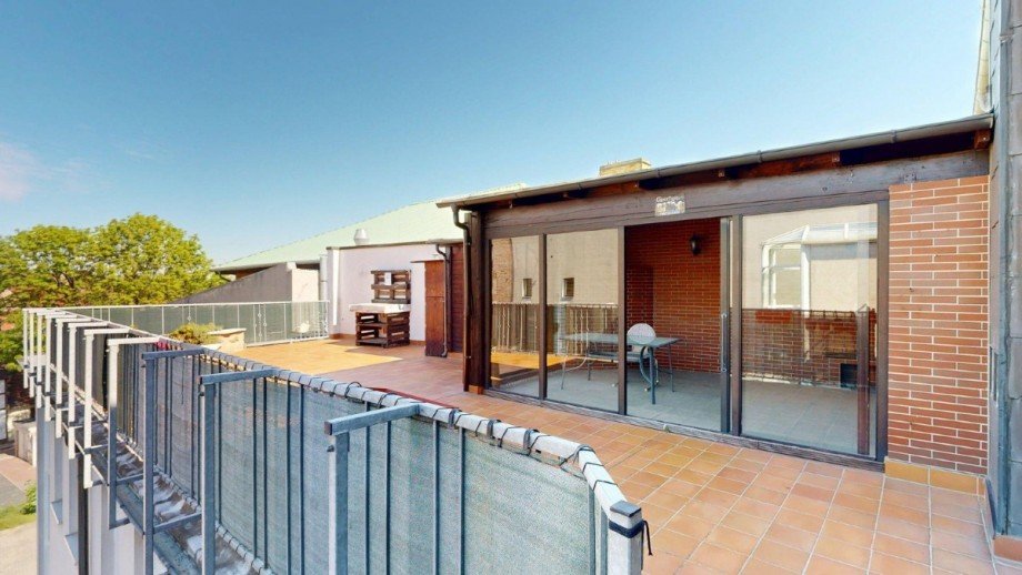 Terrasse mit Wintergarten Maisonettewohnung K�then