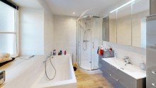 Badezimmer Ohne K�uferprovision!!! Modernisiertes Stadthaus mit Ausbaureserve unterm Dach