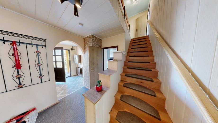 Flur EG Reihenendhaus Gr�bzig