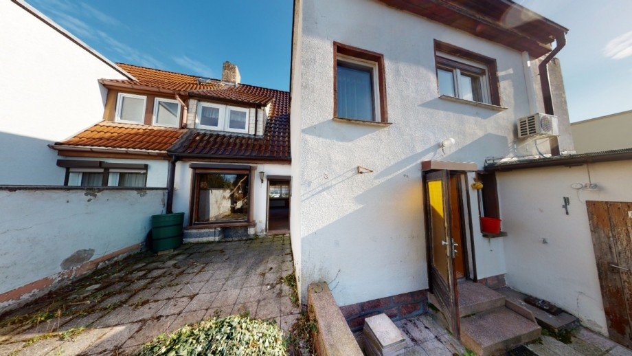 Blick auf Terrasse Doppelhaush�lfte K�then