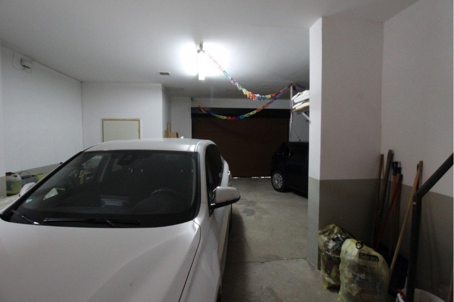 Garage Mehrfamilienhaus S�dliches Anhalt OT Reinsdorf