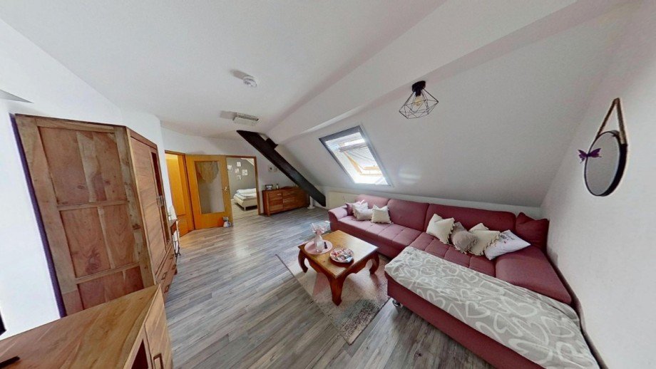 Wohnzimmer Dachgeschosswohnung S�dliches Anhalt -G�rzig OT Reinsdorf