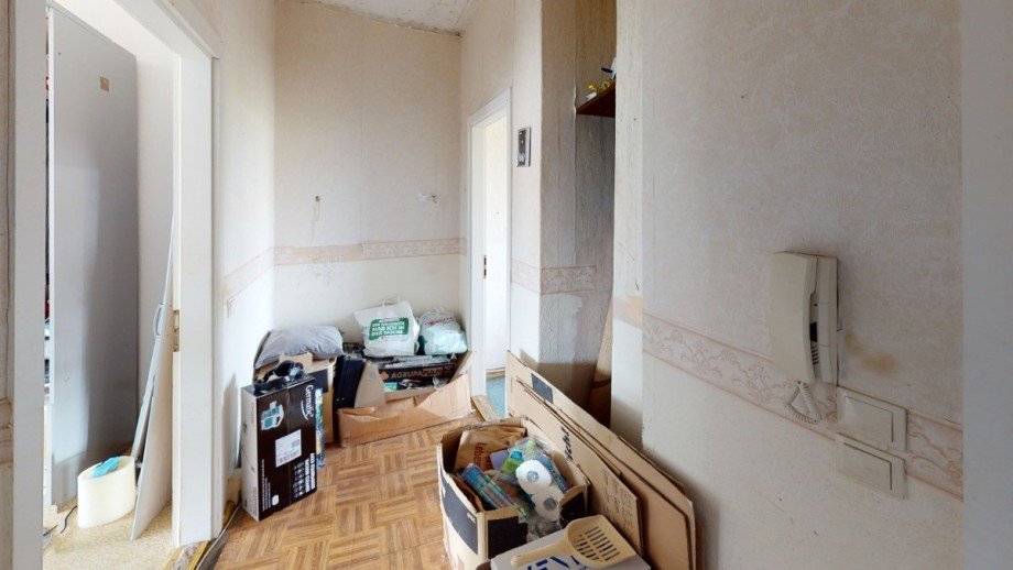Flur Etagenwohnung K�then