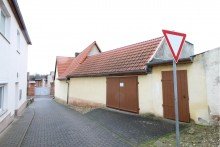 Zufahrt zur Garage Ohne K�uferprovision!!! Interessantes Haus f�r den Handwerker zum Schn�ppchenpreis