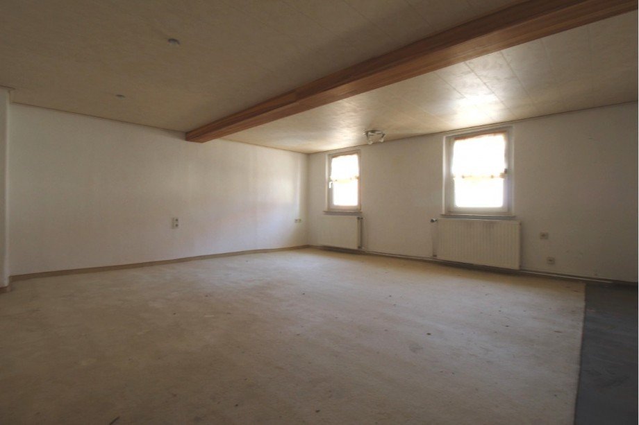 Wohnzimmer Wohnung 2 Wohn- / Gesch�ftshaus S�dliches Anhalt