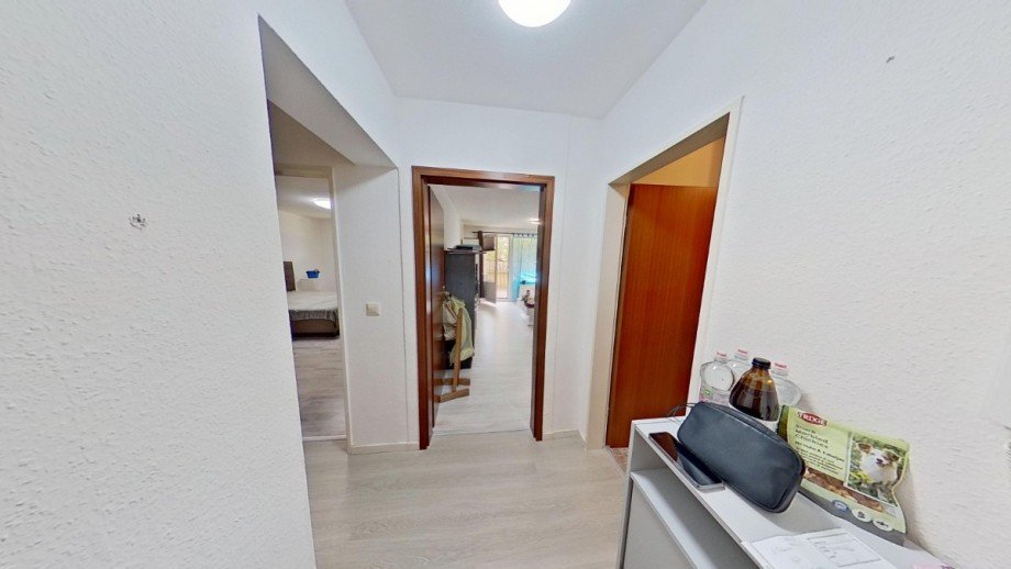Flur /Eingangsbereich Souterrainwohnung K�then/ Anhalt