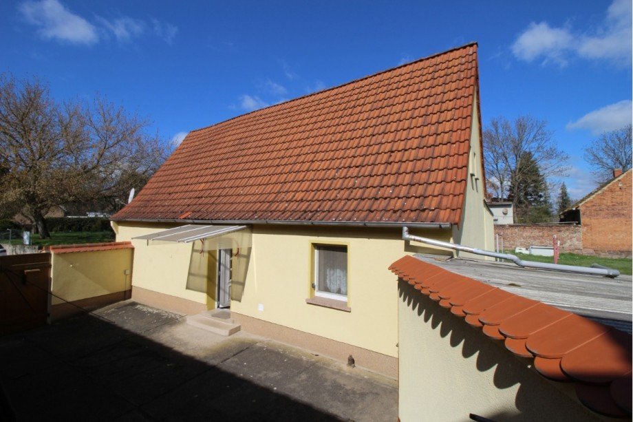 seitliche Ansicht Wohnhaus Einfamilienhaus S�dliches Anhalt