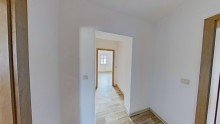 Eingangsbereich Helle 2-Raum DG-Wohnung sucht neuen Mieter